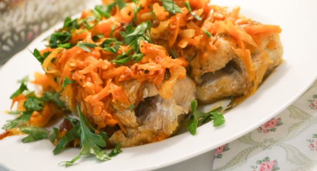 Рецепт дня: рыба по-гречески под ароматным соусом