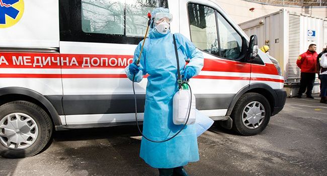 Украинское общество разделилось: политолог рассказал, кто из украинцев «за», а, кто – «против» карантина Украинское общество разделилось: политолог рассказал, кто из украинцев «за», а, кто – «против» карантина