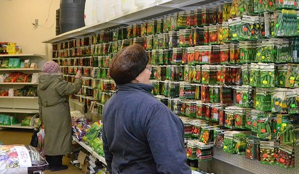 В Украине отменили запрет на часть видов торговли: подробности