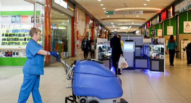 Журналист: работникам магазинов и торговых центров в марте-апреле придется затянуть пояса Журналист: работникам магазинов и торговых центров в марте-апреле придется затянуть пояса