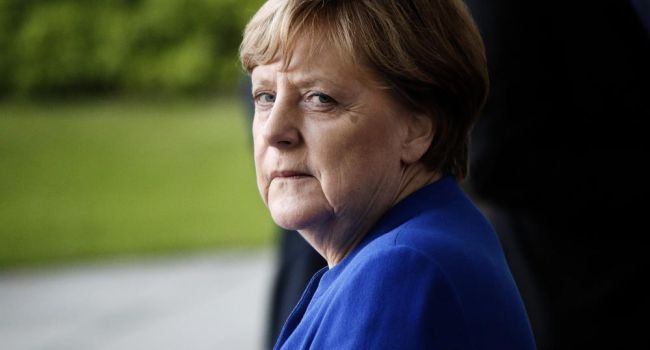 «Живое общение»: Меркель рассказала, как живет на карантине