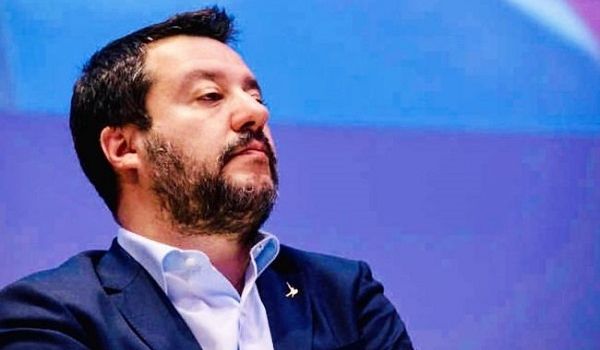 Итальянский политик пригрозил выходом страны из ЕС из-за коронавируса 