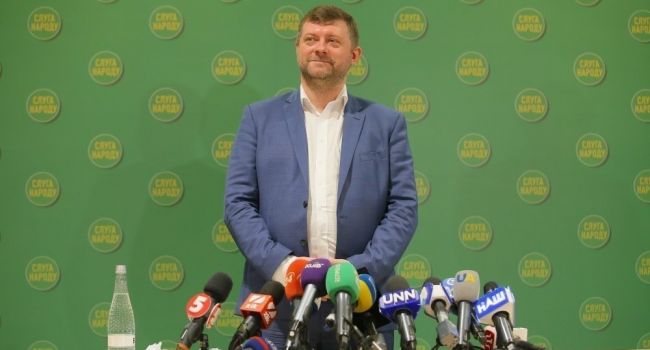 Блогер на пальцах объяснил, почему «Слуга народа» занимается самым настоящим политическим мародерством во время эпидемии