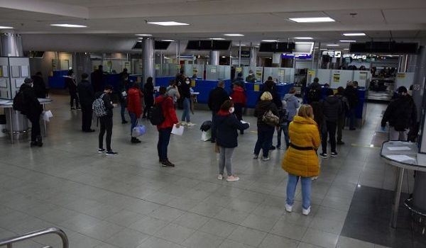 Всего за сутки в Украину вернулись свыше 37 тысяч человек Всего за сутки в Украину вернулись свыше 37 тысяч человек