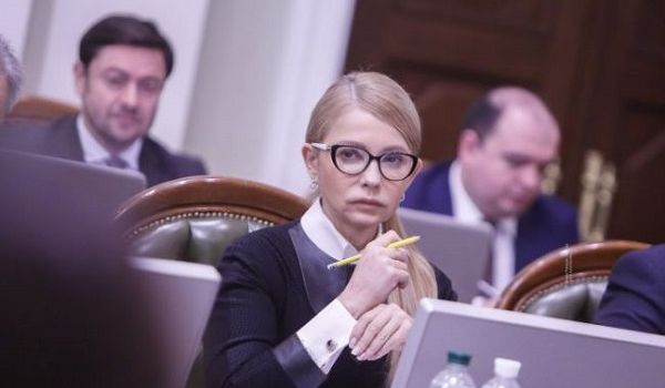 Тимошенко призвала снять с повестки дня Верховной Рады проект закона о рынке земли 