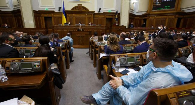 Важный момент в законе о рынке земли: украинцы сами решат на референдуме – продавать землю иностранцам или нет