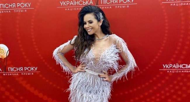 «Безумно красивая»: Настя Каменских покорила своей красотой на новом фото