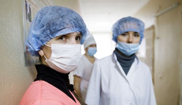 40 украинских медиков за сутки заразились коронавирусом 