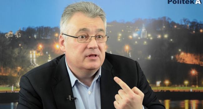 Снегирев: Благодаря коронавирусу, Украина, сдававшая свои переговорные позиции по Донбассу, получила двухмесячную отсрочку