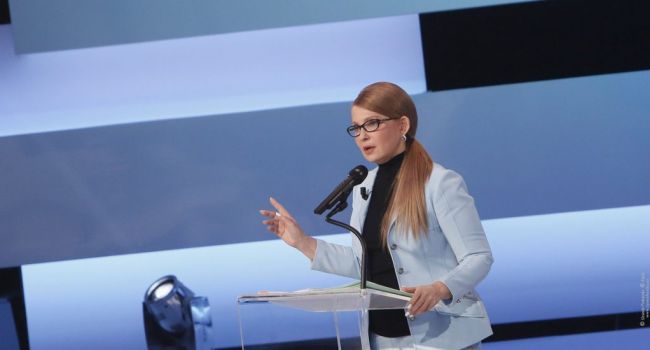 Экономист: Тимошенко не стесняется «отрабатывать темники» друга Володи, доказывая, что рынок земли в Украине – это преступление