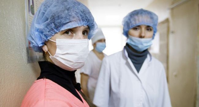 Первый звоночек: в Ровенской области сразу пятеро медсестер заразились COVID-19