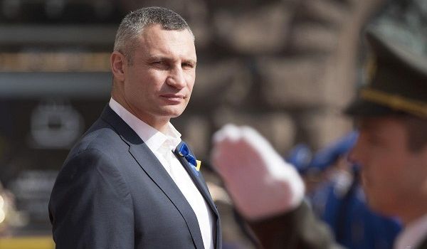 Кличко посоветовал жителям Киева чаще убирать в квартирах при помощи средств для дезинфекции