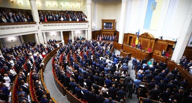 «Рада разрешила»: Теперь на карантин из-за коронавируса можно закрывать целые города