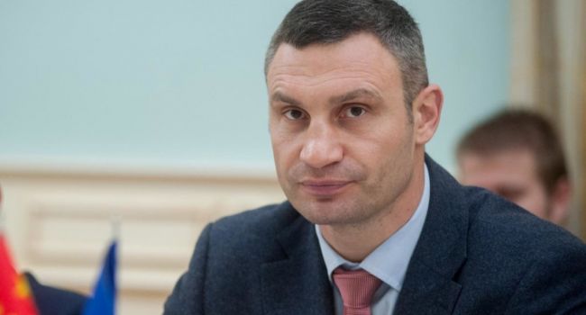 Голобуцкий: Кличко, грамотно отработав ситуацию с коронавирусом, фактически обеспечил себе победу на выборах мэра столицы, а Пальчевский выбыл из гонки Голобуцкий: Кличко, грамотно отработав ситуацию с коронавирусом, фактически обеспечил себе победу на выборах мэра столицы, а Пальчевский выбыл из гонки