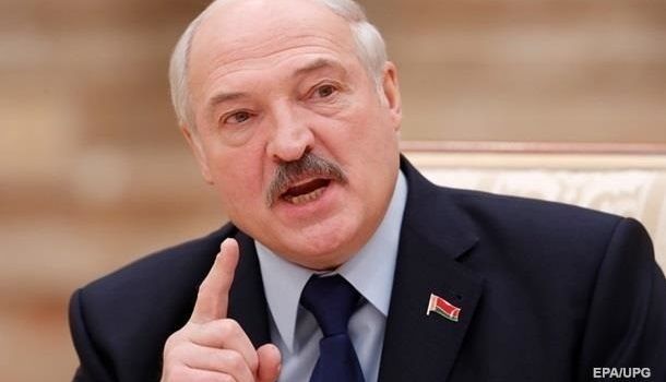Лукашенко о пандемии коронавируса: Это хороший урок для «наркоманов и курцов»