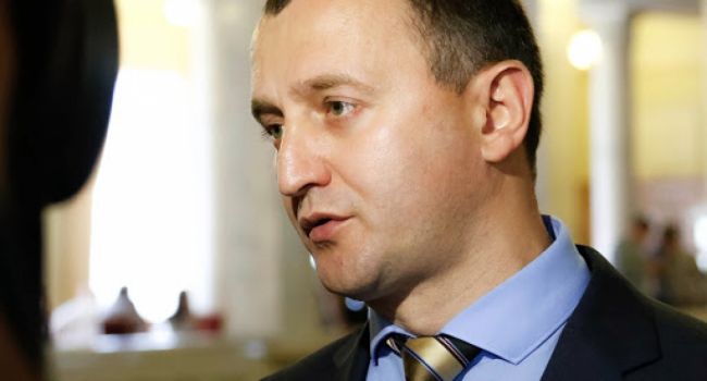 «Это рассадник коронавируса»: Сиротюк предложил сажать «московских попов», нарушающих карантинные ограничения «Это рассадник коронавируса»: Сиротюк предложил сажать «московских попов», нарушающих карантинные ограничения