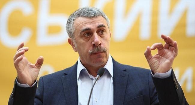 Комаровский рассказал, какая доза коронавируса, попавшая в организм здорового человека, есть смертельной