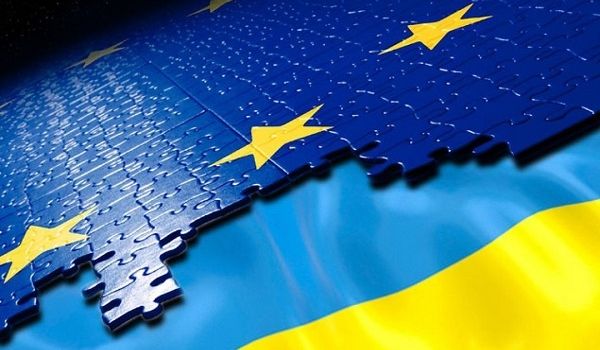 Евросоюз готовит пакет помощи Украине для восстановления экономики Евросоюз готовит пакет помощи Украине для восстановления экономики