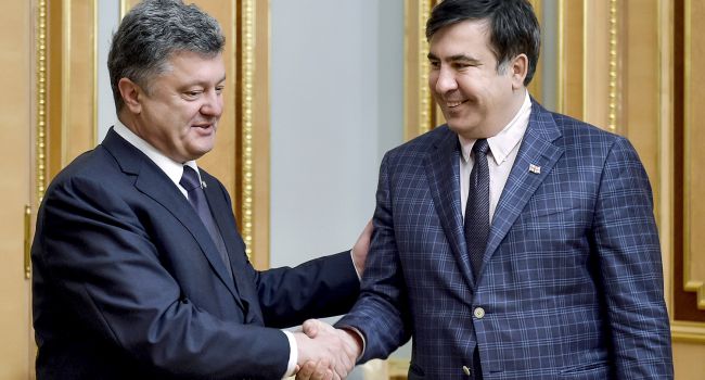 Кузьменко: Порошенко уже радостно ест попкорн, и думает, не выслать ли Зеленскому кассету с фильмом «День сурка» Кузьменко: Порошенко уже радостно ест попкорн, и думает, не выслать ли Зеленскому кассету с фильмом «День сурка»