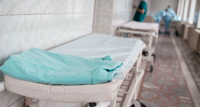 В Великобритании уменьшается количество умерших от коронавируса за сутки людей В Великобритании уменьшается количество умерших от коронавируса за сутки людей