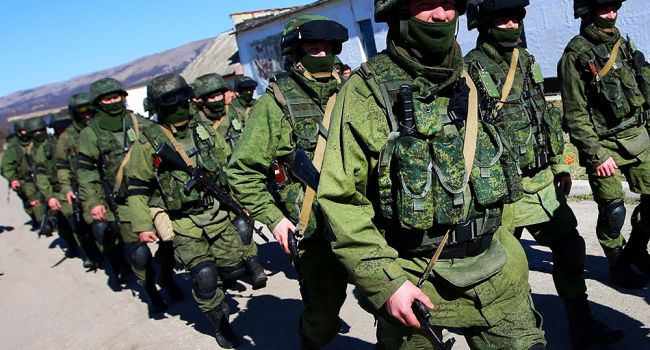 Телеведущая: Россия в любой момент может ввести войска на Донбасс, Запад даже не пикнет