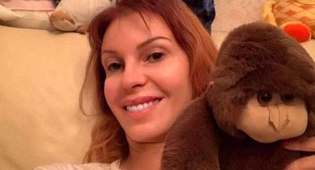 «Вы похожи на б*дло! Это просто все мерзко»: российская певица шокировала сеть пошлым, полуобнаженным фото 