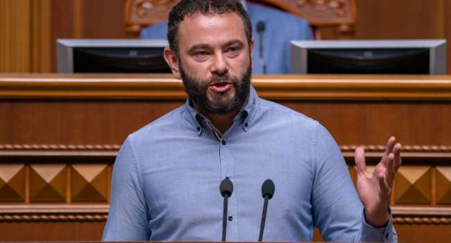 Дубинский назвал «смешными деньгами» транш МВФ, за который Украина ведет себя, как собачка в цирке