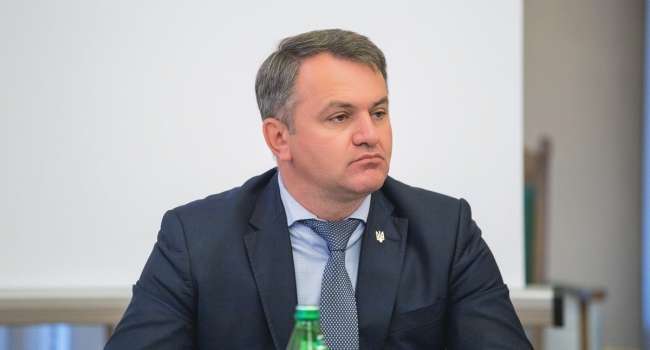 Синютка: Депутаты из монобольшинства никак не могут определиться, с кем они - с олигархами, или с украинским народом Синютка: Депутаты из монобольшинства никак не могут определиться, с кем они - с олигархами, или с украинским народом