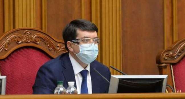 Разумков заявил, что более 10 парламентариев болели или болеют коронавирусом Разумков заявил, что более 10 парламентариев болели или болеют коронавирусом
