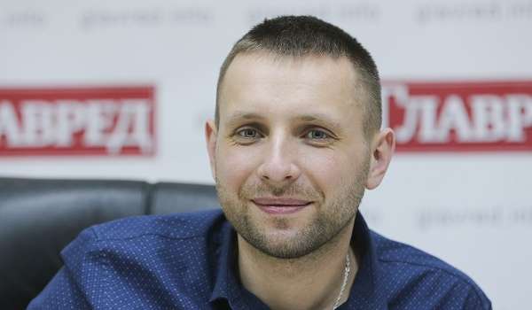 Парасюк рассказал, кто был инициатором его выхода на сцену Майдана 