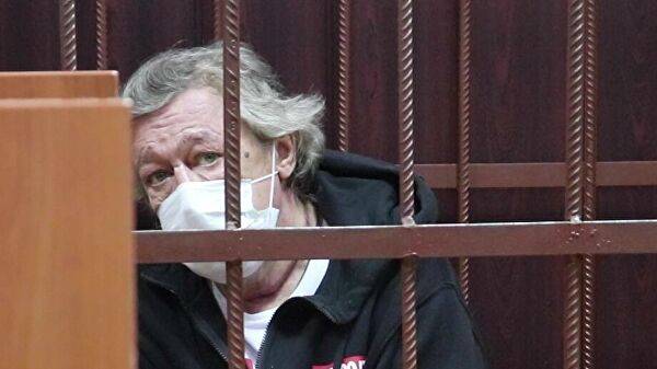 «Может получить пять-шесть лет условно»: Михаил Ефремов может не сесть в тюрьму 