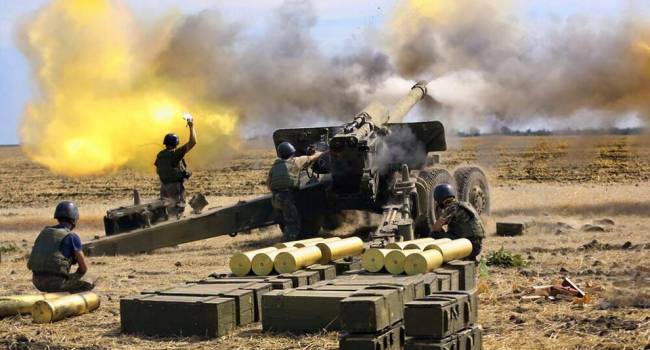 Украинские военные показали последствия удара боевиков из-за спин гражданских 