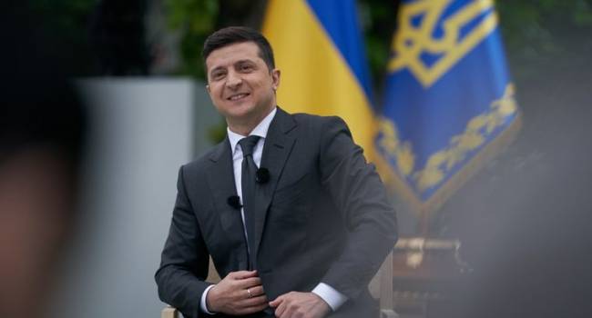 «У нас от героя к врагу – один шаг»: Владимир Зеленский откровенно рассказал, как относится к Бандере «У нас от героя к врагу – один шаг»: Владимир Зеленский откровенно рассказал, как относится к Бандере