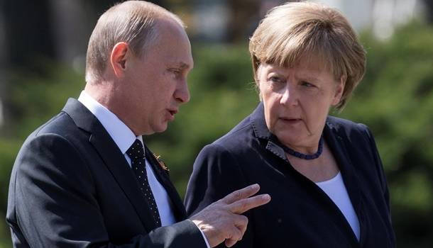 Меркель поговорила с Путиным о ситуации на Донбассе 