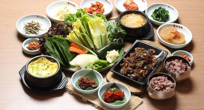 «Всегда быть красивой и молодой»: эксперты рассказали о пользе корейской диеты для женщин  