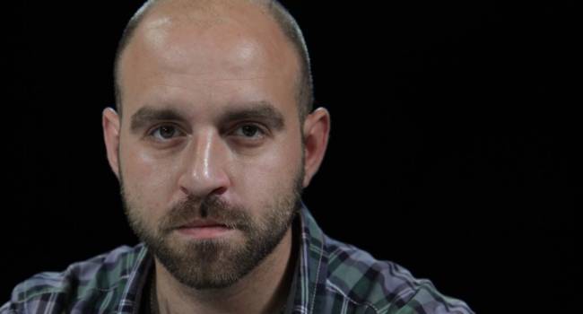 «Когда ты планировал это написать - в сентябре 2061 года?»: Журналист отреагировал на пост Казарина о российском паспорте 