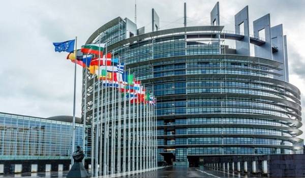  В Европарламенте заявили, что будут внимательно следить за «делом Порошенко»