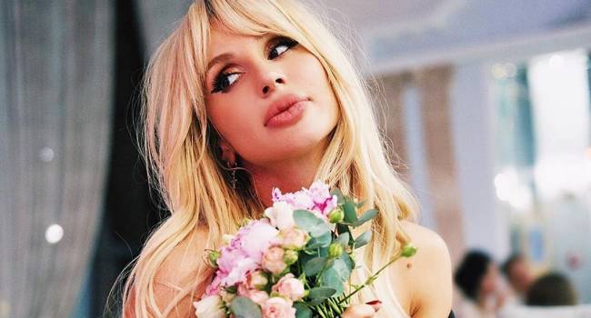 «Никому и никогда не дам их в обиду»: Светлана Лобода показала новые фото с мамой и сестрой «Никому и никогда не дам их в обиду»: Светлана Лобода показала новые фото с мамой и сестрой