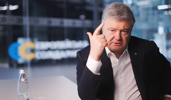 Порошенко пришлось перенести похороны отца: названа причина Порошенко пришлось перенести похороны отца: названа причина