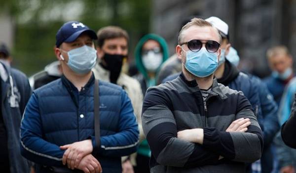 Абсолютный антирекорд: в Украине за сутки коронавирусом заразились более 800 человек 