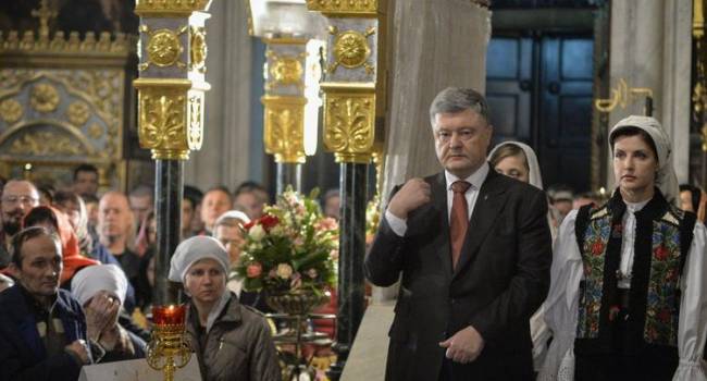 Блогер: Порошенко судят за Томос не по запросу народа, а по запросу Москвы