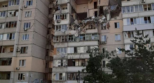 «Балконы разлетелись в разные стороны»: Из-за взрыва во многоэтажке в Киеве погибли люди