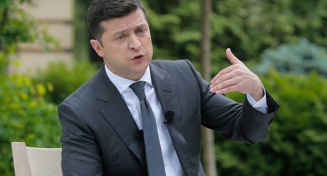 Президент Украины разрешил лечить коронавирус незарегистрированными препаратами 