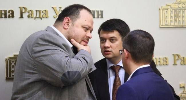 Политолог: есть высокая вероятность, что и ВР 9-го созыва завершит каденцию до весны 2021-го Политолог: есть высокая вероятность, что и ВР 9-го созыва завершит каденцию до весны 2021-го