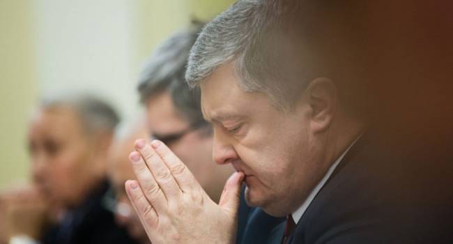Блогер: Банковая прикрывает преследования Порошенко заказной «социологией» КМИС