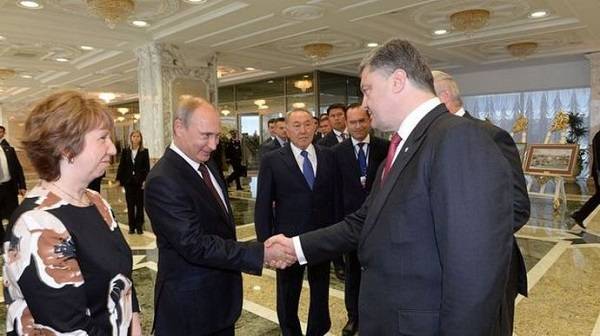 Песков заявил, что Порошенко не поздравлял Путина 
