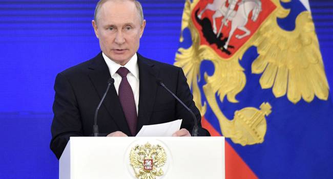 Политолог: сегодня Путин официально станет на путь Гитлера