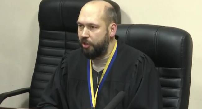 Ветеран АТО: если бы не давление со стороны гражданина Зеленского, судья Вовк уже бы закрыл дело Порошенко