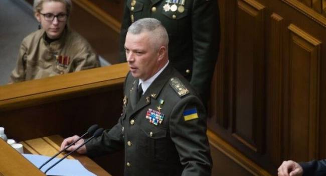 У Порошенко требуют привлечь к ответственности всех, кто создал опасность для системы обороны государства У Порошенко требуют привлечь к ответственности всех, кто создал опасность для системы обороны государства