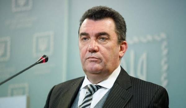 Данилов заявил, что сейчас нет возможности проводить выборы на Донбассе